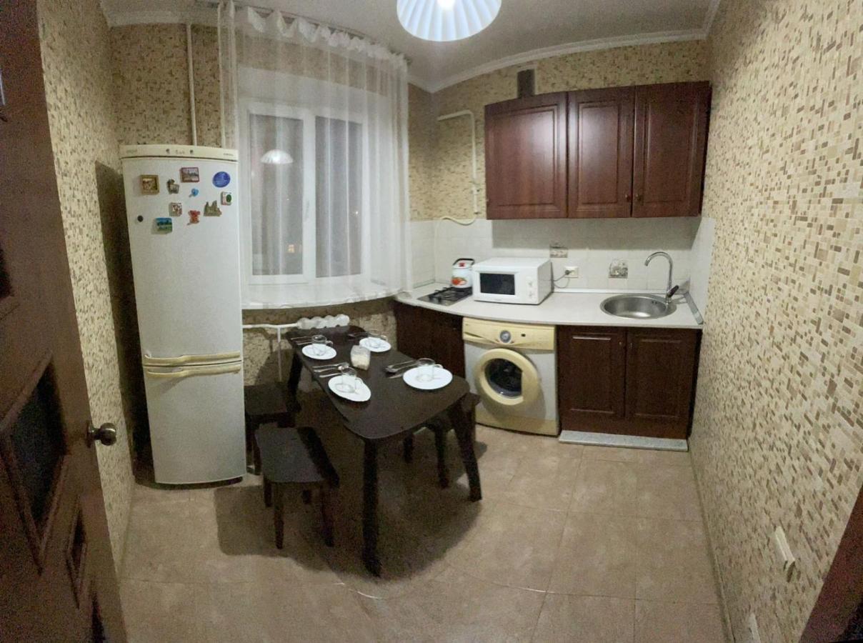 Квартира Рядом Арбата, Гоголя 92 Almaty Exterior foto